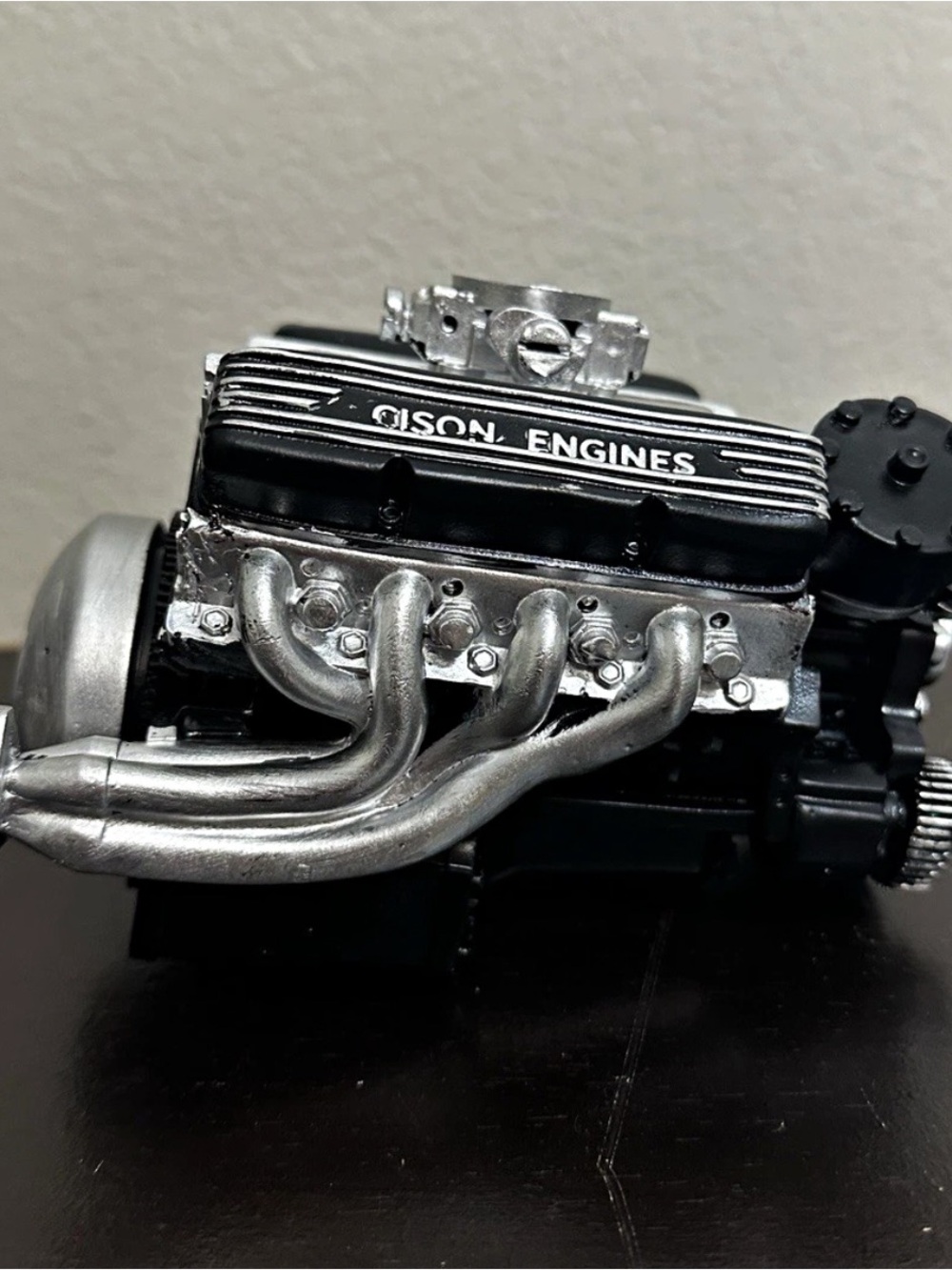 Cison Engines V8 Mini Engine Model Blue Silver Display Ornament Collectible Car